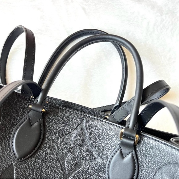 Authentic Louis Vuitton NEW ON-THE-GO MM Empreinte black tote 🔥 🎁 - Picture 3 of 15